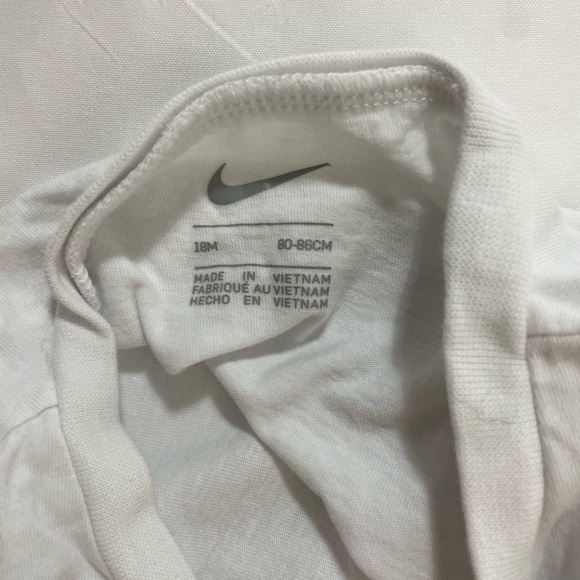 18m - Picture 3 of 3